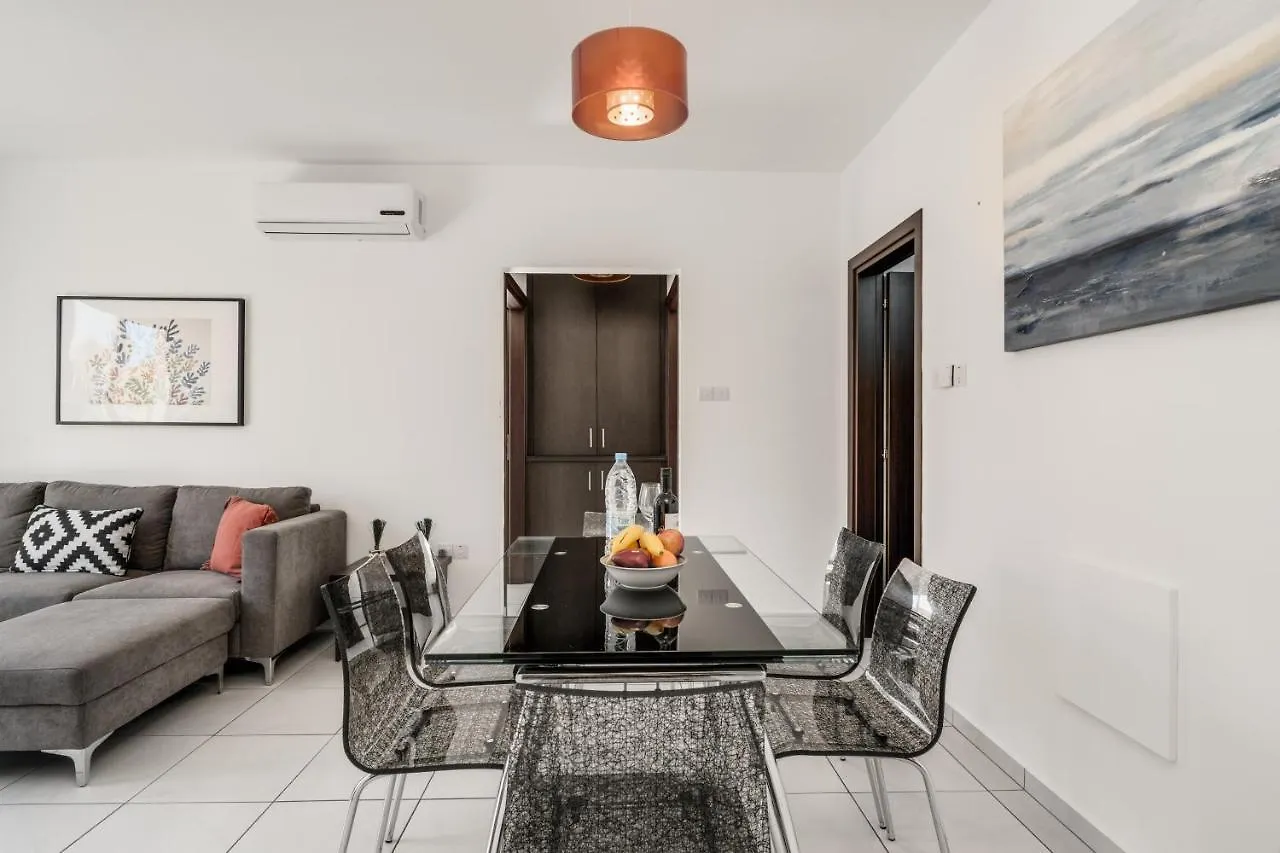 Lovely 2 Bedroom Family Apartment W/ Pool Protaras